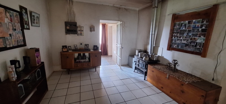 6 Bedroom Property for Sale in Rustenburg Rural North West